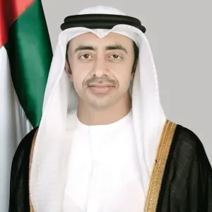 عبدالله بن زايد يهنئ هاتفياً وزير الخارجية والهجرة المصري