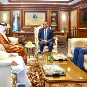 رئيس الوزراء الصومالي يجتمع مع سفير دولة قطر