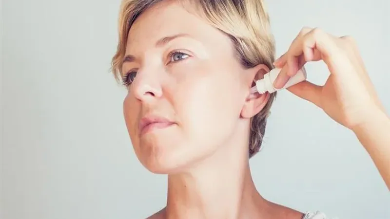 3 طرق بسيطة لتنظيف الأذن المسدودة