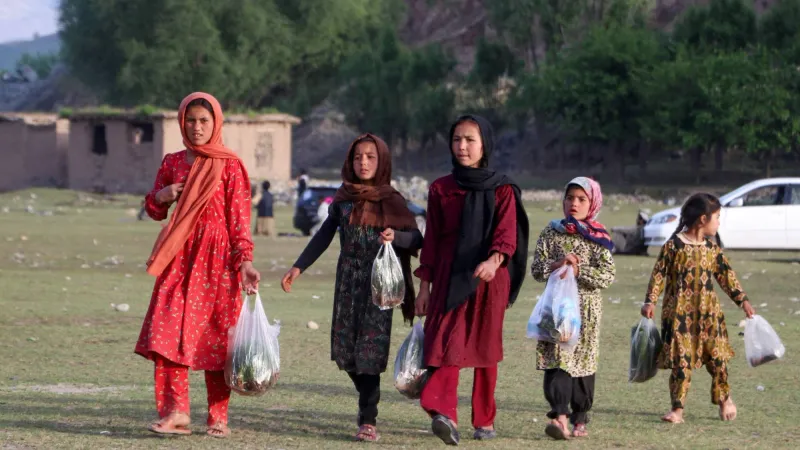 كابل: ترحيل نحو ألفَي مهاجر أفغاني من باكستان وإيران