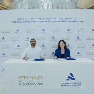 مطارات أبوظبي و"الاتحاد" تعلنان شراكة لتعزيز الخدمات الأرضية في المطار