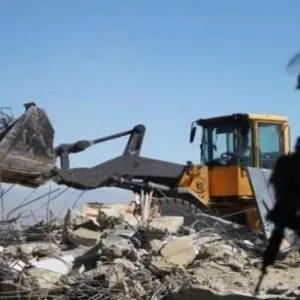 الاحتلال يهدم منزل الأسير نديم صبارنة في الخليل