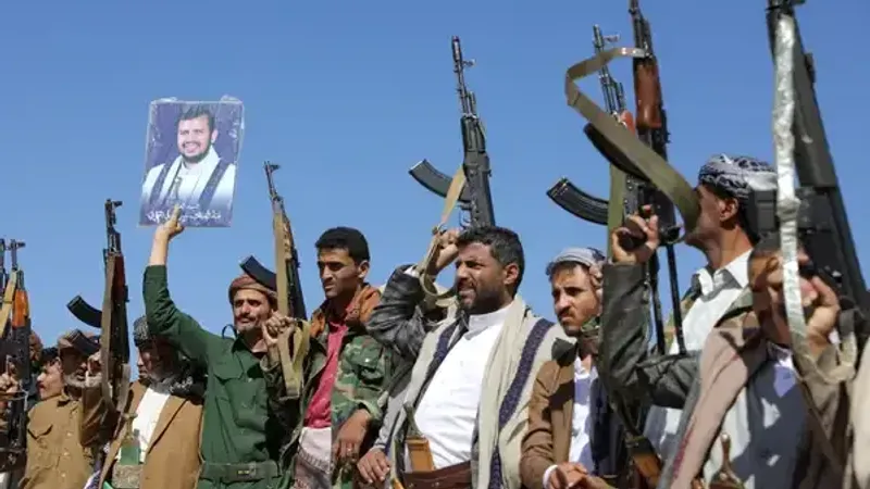 الحوثيون يعلنون استهداف ناقلة نفط بريطانية وإسقاط طائرة مسيرة أمريكية