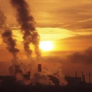 علماء: التلوث بالغبار الدقيق أودى بحياة مئات الملايين خلال 40 عاما