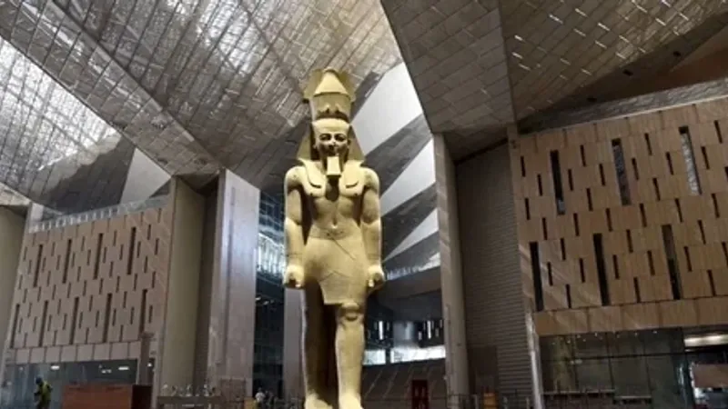 مصر تستعيد تمثالاً عمره 3400 عام