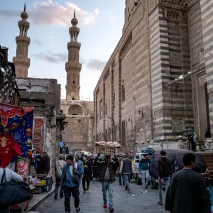 استطلاع CNBC عربية: سنة الأساس تدعم تباطؤ التضخم في مصر خلال يونيو