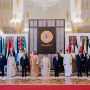 القمة العربية تدعو إلى نشر قوات دولية "في الأرض الفلسطينية المحتلة" إلى حين تنفيذ حل الدولتين