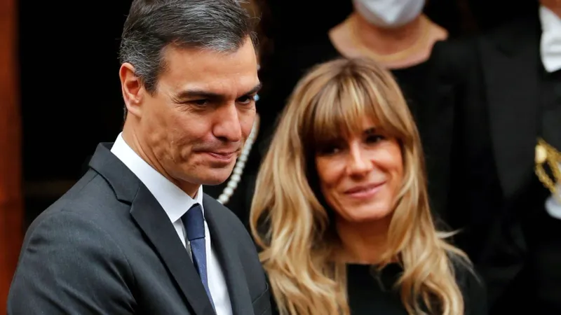 بسبب زوجته... رئيس وزراء إسبانيا «يفكّر» في الاستقالة