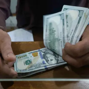 انخفاض أسعار صرف الدولار في العراق