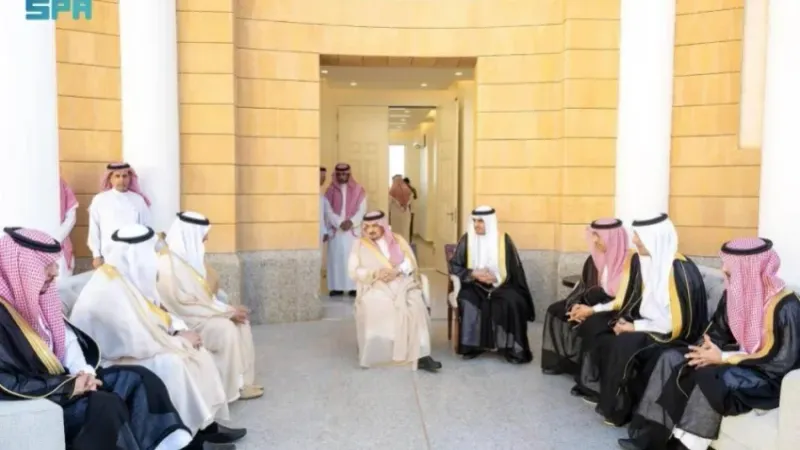 أمير الرياض يزور مسرح المهندس محمد البواردي بمحافظة شقراء