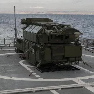 روسيا تستخدم نسخة بحرية من منظومة "تور – إم" الجوية للدفاع عن القرم (فيديو)