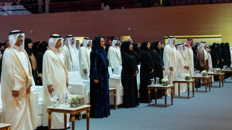 حرم الأمير ترعى تخريج طالبات جامعة قطر وتكرم المتفوقات