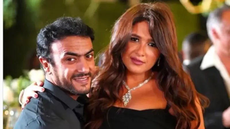 في أول ظهور بعد طلاقهما.. ياسمين عبدالعزيز "تتأثر" بسبب العوضي