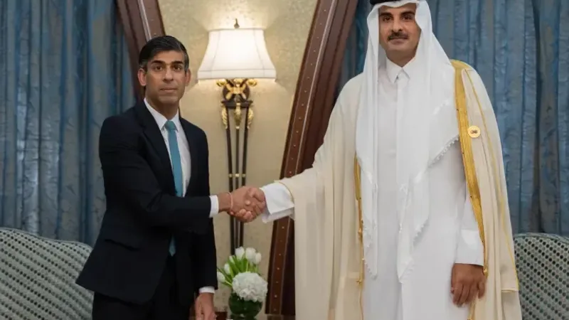 أمير قطر يبحث مع رئيس وزراء بريطانيا تطورات غزة