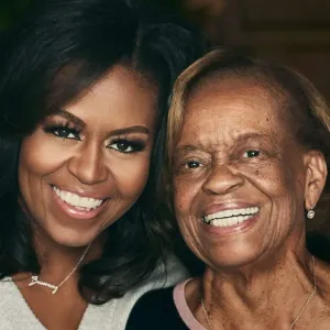 وفاة والدة ميشيل أوباما عن عمر 86 عاماً