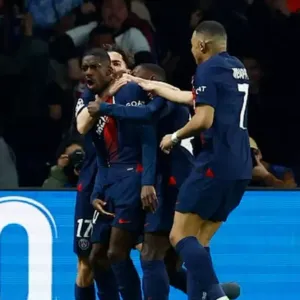 باريس يرد على "هزيمة" برشلونة بدوري الأبطال بصفقة سوبر