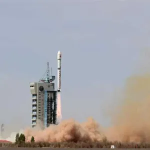 الصين تطلق صاروخًا اصطناعيًا جديدًا في الفضاء