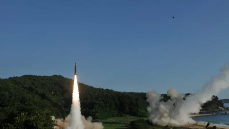كوريا الشمالية تنتقد أمريكا لتزويدها أوكرانيا بصواريخ طويلة المدى