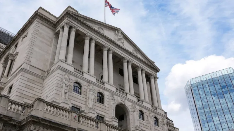 بنك إنجلترا يترك أسعار الفائدة دون تغيير للمرة السادسة على التوالي