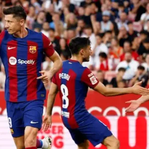 برشلونة يودع تشافي بالفوز على إشبيلية في ختام الدوري الإسباني