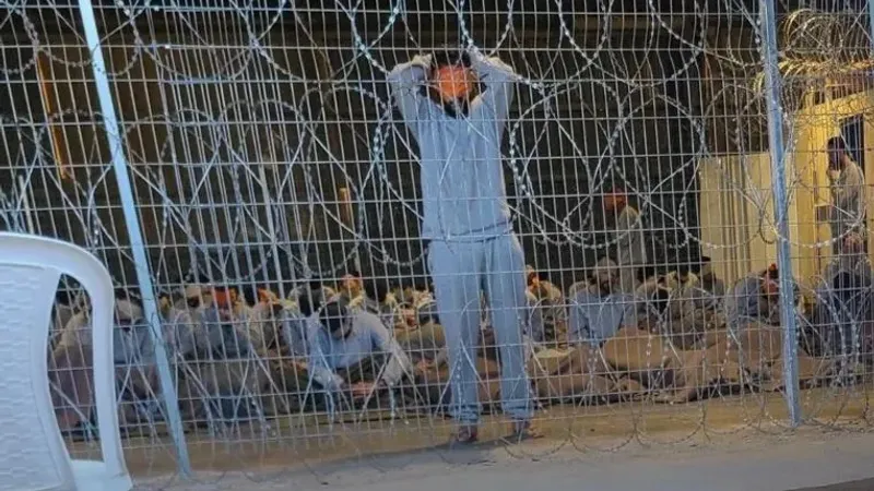 صور مسربة تكشف تعذيب فلسطينيين في مركز اعتقال سري