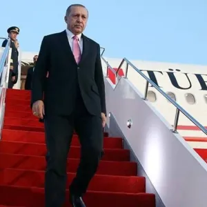 السوداني يستقبل أردوغان بمطار بغداد الدولي