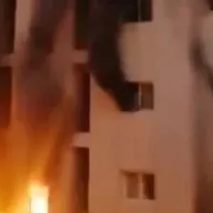 بالفيديو| مصرع أكثر من 35 وإصابة العشرات جراء حريق بناية في الكويت
