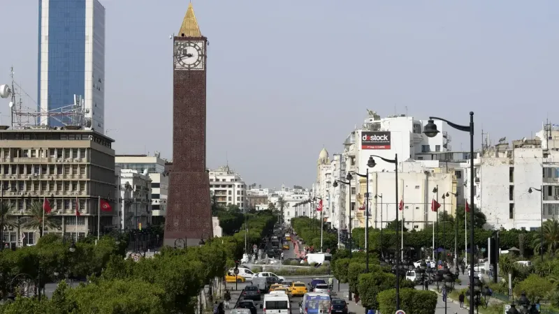 البرلمان التونسي يقرّ طلب الحكومة تمويل من المركزي بقيمة 2.25 مليار دولار