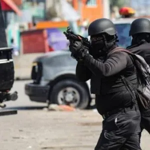 هايتي.. الشرطة تداهم معقل زعيم عصابة «باربكيو»