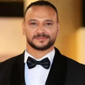 أحمد خالد صالح ينضم لفيلم الست مع مني زكي: دوري مفاجأة للجمهور
