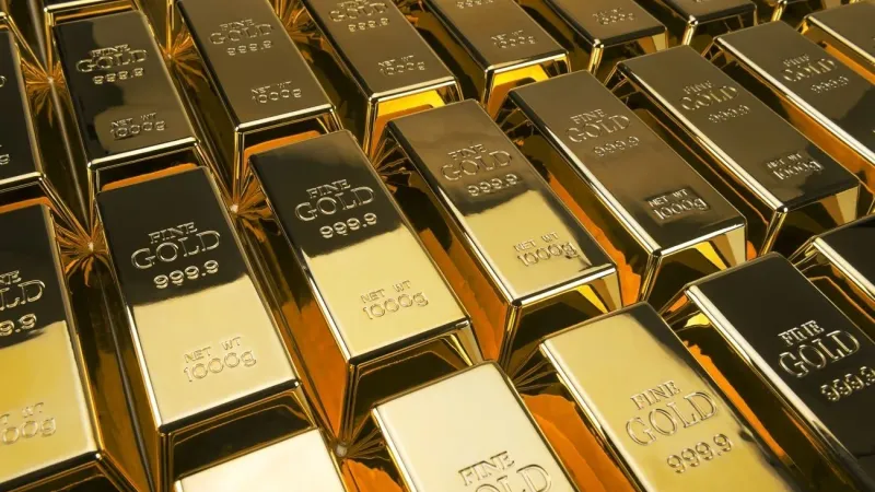 الذهب يتألق وسط بيانات اقتصادية ضعيفة وتوقعات خفض الفائدة