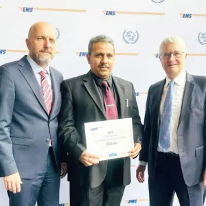 البحرين تفوز بجائزة خدمة العملاء الدولية من “البريدي العالمي”