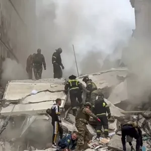 فيديو. الهجوم "الأكثر دموية" على مدينة بيلغورود الروسية.. قتلى وجرحى جراء قصف طال مبنى سكنيا