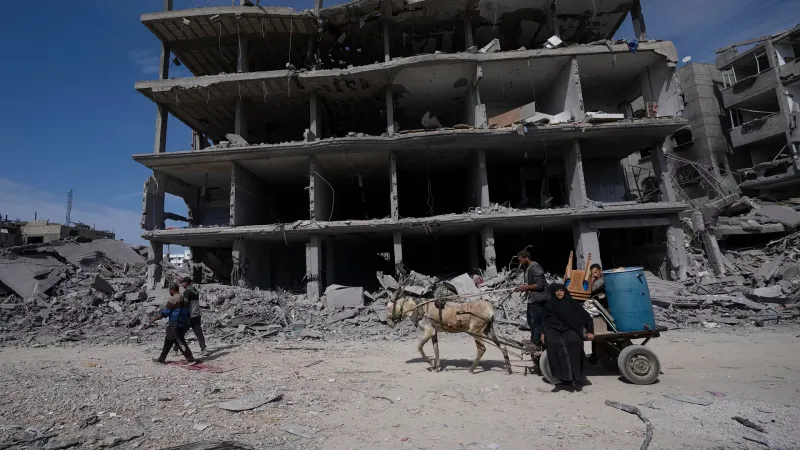 مباشر.
    
		الحرب في غزة| قصف مستمر على القطاع وانسحاب من النصيرات وتصعيد على الحدود مع لبنان