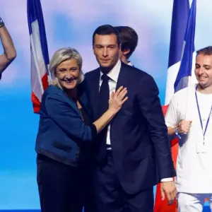 "صعود اليمين المتطرف في فرنسا فرصة لتوحيد صفوف الجالية"