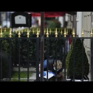 محلّ مجوهرات في أحد أرقى أحياء باريس يتعرض للسطو والشرطة تلاحق اللصوص