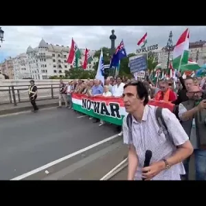 آلاف المجريين يتظاهرون في بودابست دعما لرئيس الوزراء أوربان
