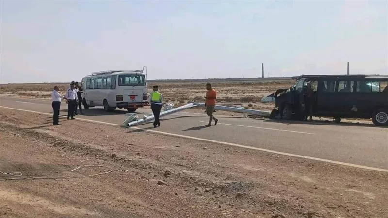 عجلة تطيح بـ"رادار سرعة" على طريق الكوت