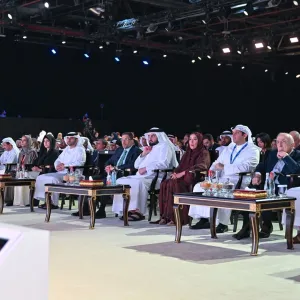 أحمد بن محمد يشهد افتتاح منتدى الإعلام العربي الـ 22