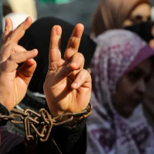 "نادي الأسير": 4 صحفيات فلسطينيات في سجون الاحتلال بينهن مرضعة