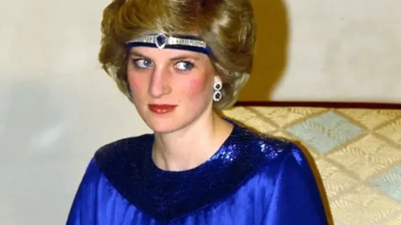 يوم ميلادها.. ما سر عشق الأميرة ديانا لقلادتها المرصعة بالياقوت الأزرق؟