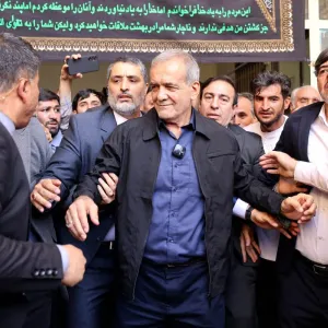الإصلاحي مسعود بيزشكيان يفوز بالانتخابات الرئاسية في إيران