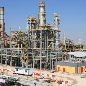 رويترز: مصر ستطرح مناقصة لشراء نحو 15 شحنة من الغاز الطبيعي