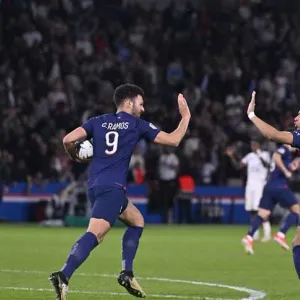 باريس سان جيرمان يفلت من الهزيمة أمام كليرمون بالدوري الفرنسي