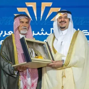 نائب أمير الرياض يرعى حفل تخرج طلبة كليات الشرق العربي