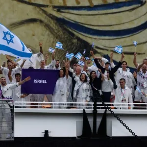 هكذا استقبلت الجماهير الوفد الإسرائيلي في افتتاح أولمبياد باريس (فيديو)