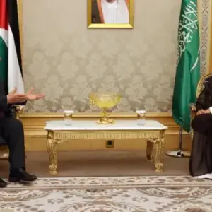 الرئيس عباس يجتمع مع ولي العهد السعودي
