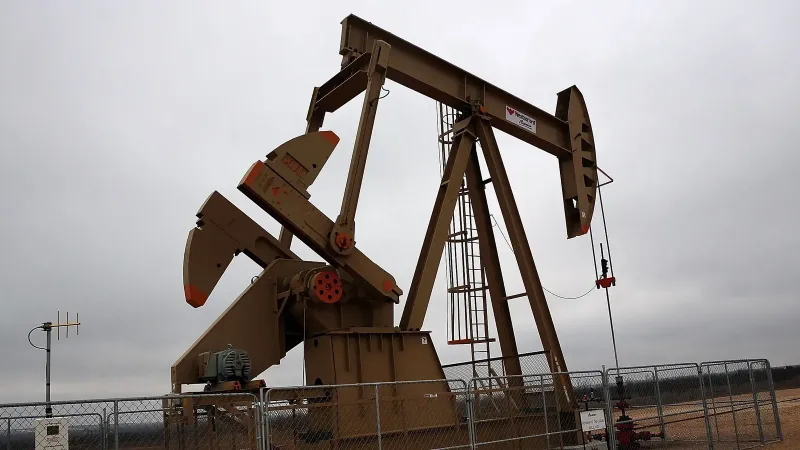 استقرار أسعار النفط ترقبا لمحادثات وقف إطلاق النار في غزة