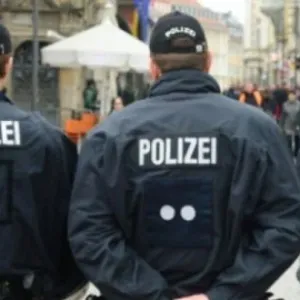 حكومة ألمانيا تتبنى مشروع قانون يسهّل طرد الأجانب الذين “يمجّدون الإرهاب”