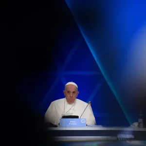 البابا فرنسيس يحذر من الذكاء الاصطناعي.. "سلاح فتاك"